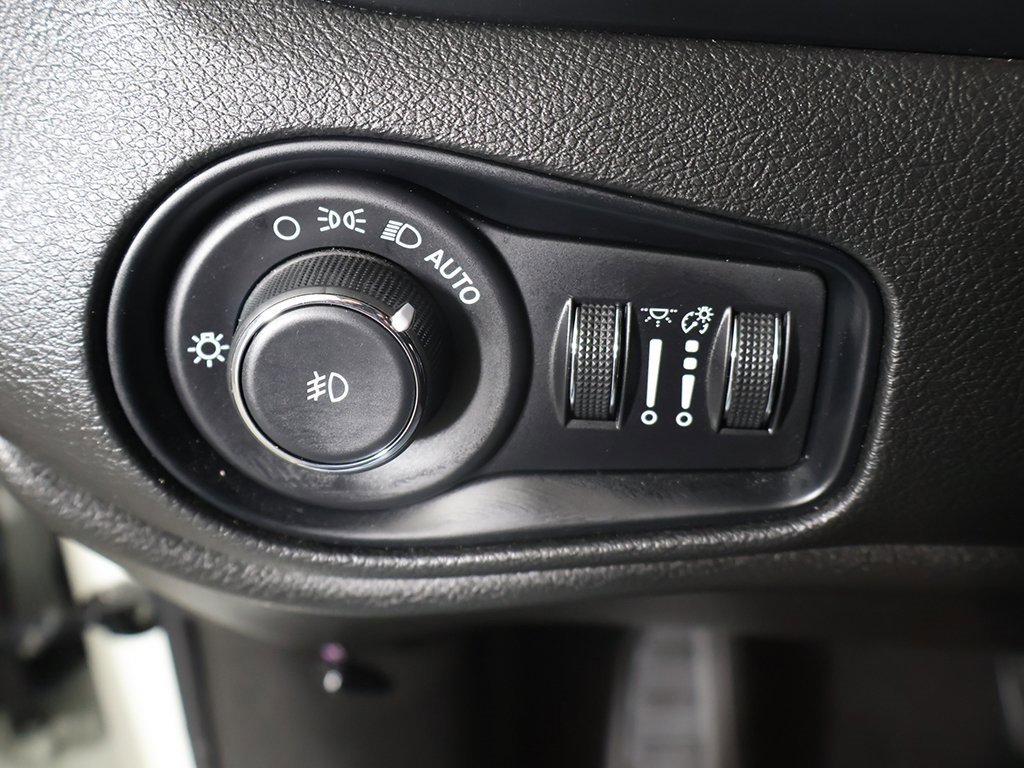 Used 2022 Jeep Renegade Altitude w/ Convenience Group image 33