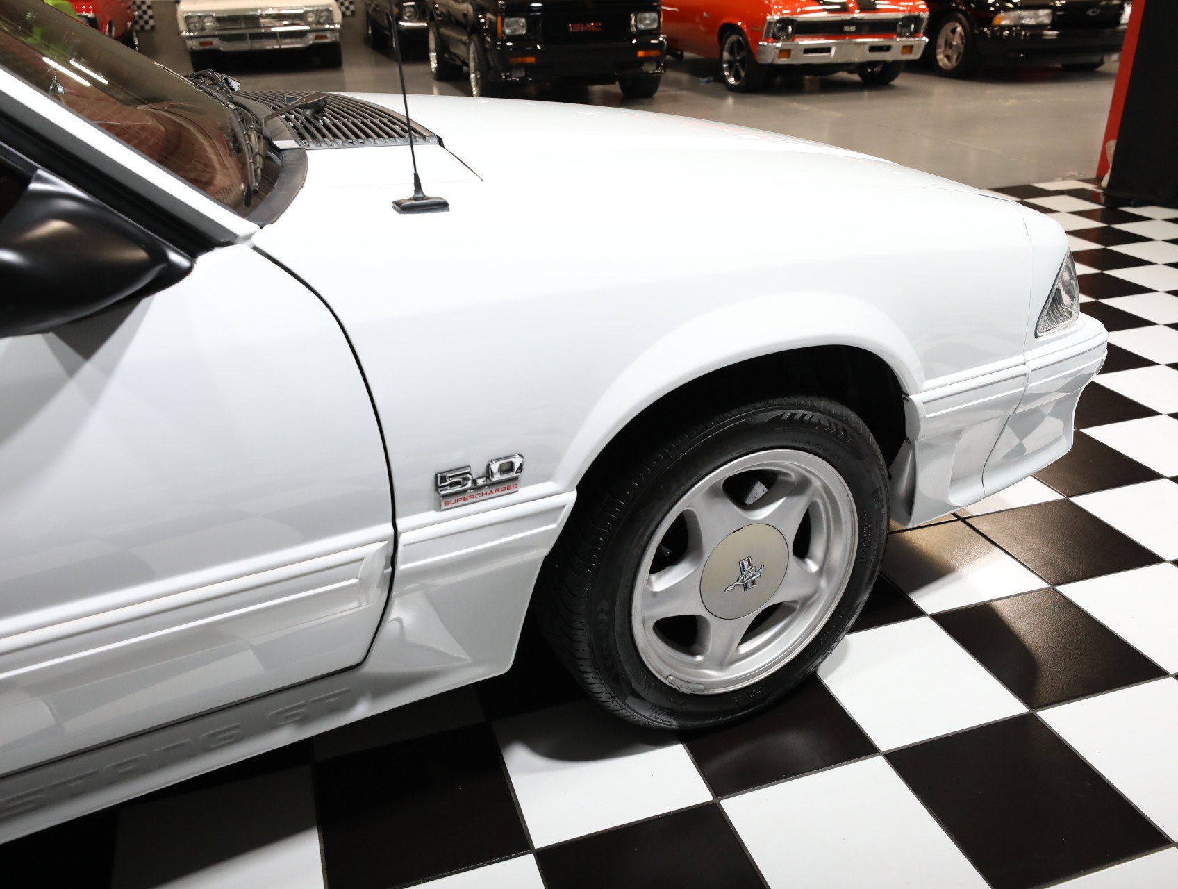 Used 1992 Ford Mustang GT RWD image 16