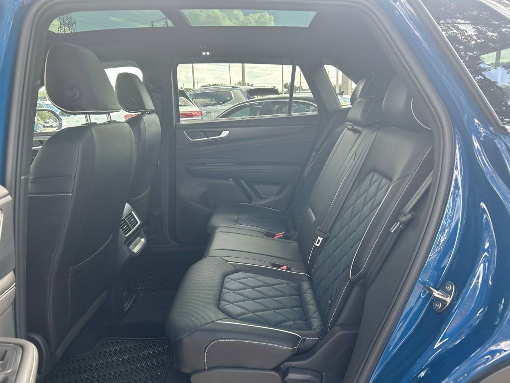 Used 2025 Volkswagen Atlas Cross Sport SEL Premium R-Line image 46