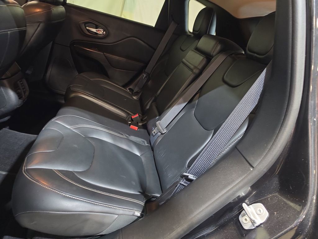 Used 2016 Jeep Cherokee Limited AWD/4WD image 23