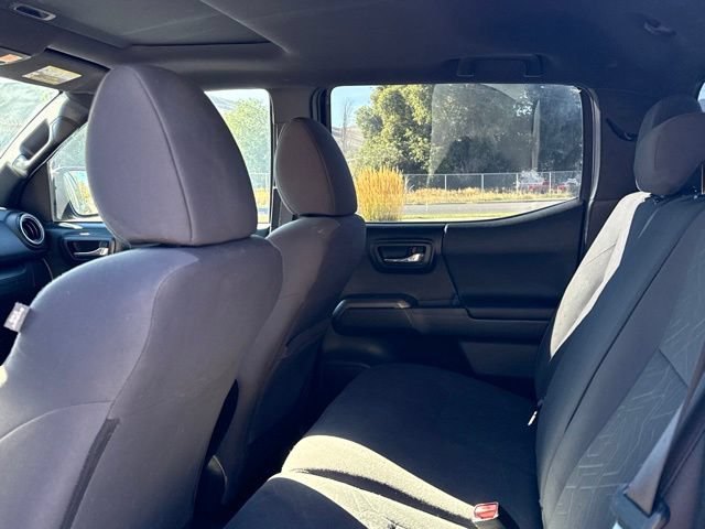 Used 2016 Toyota Tacoma TRD Off-Road AWD/4WD image 20