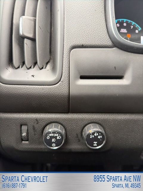 Used 2016 Chevrolet Colorado LT w/ LT Convenience Package AWD/4WD image 15