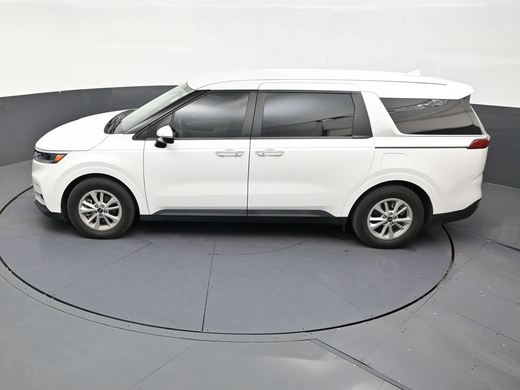 Used 2024 Kia Carnival LX FWD image 13