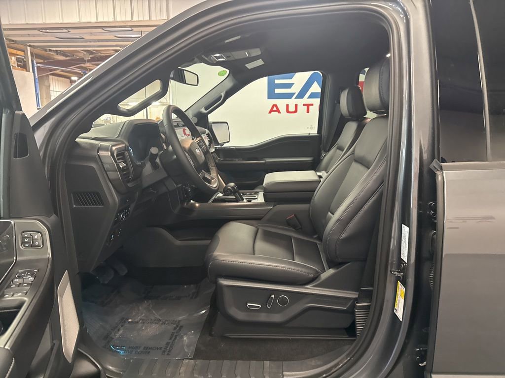 New 2026 Ford F150 Lariat w/ Equipment Group 502A High image 19