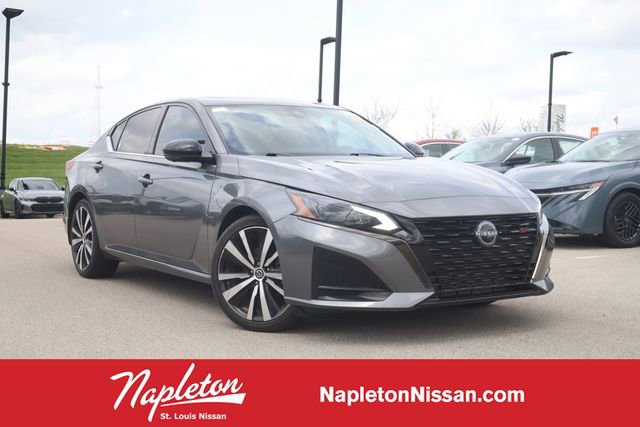 Used 2023 Nissan Altima 2.0 SR image 1