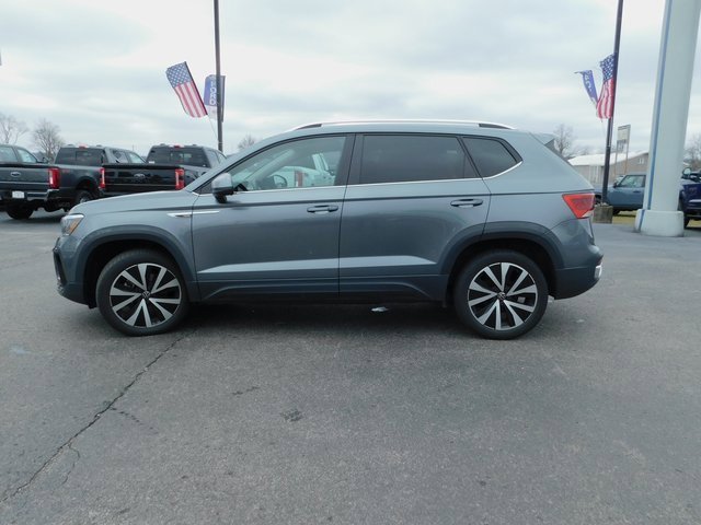 Used 2024 Volkswagen Taos SE image 6