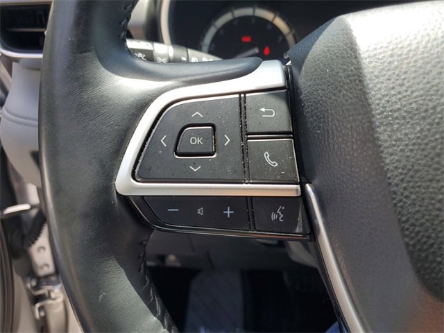 Used 2022 Toyota Highlander Limited image 18