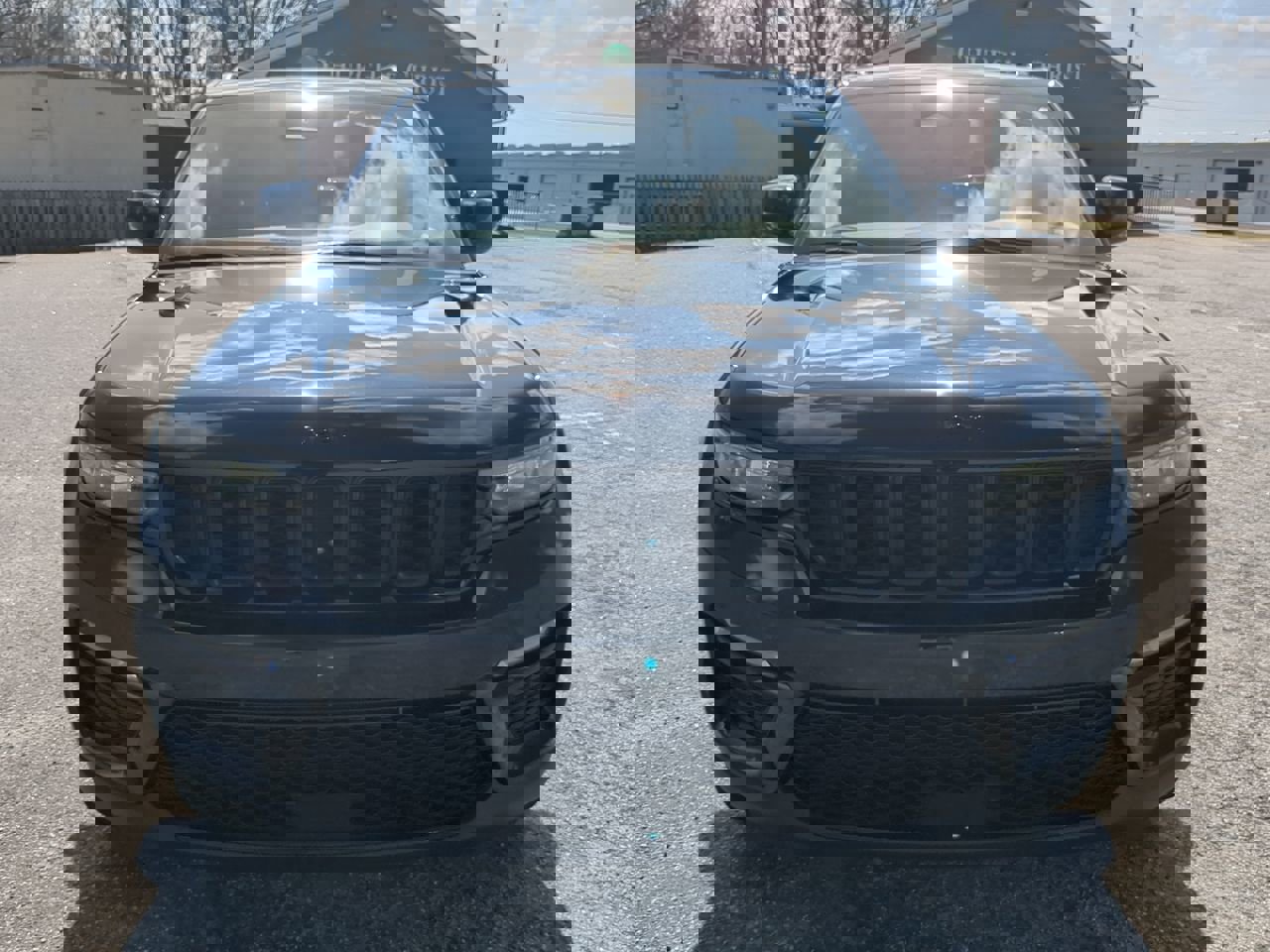 Certified 2023 Jeep Grand Cherokee Limited w/ Black Appearance Package image 7