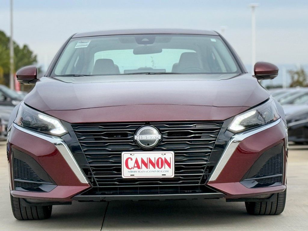 Used 2024 Nissan Altima 2.5 SL FWD image 4
