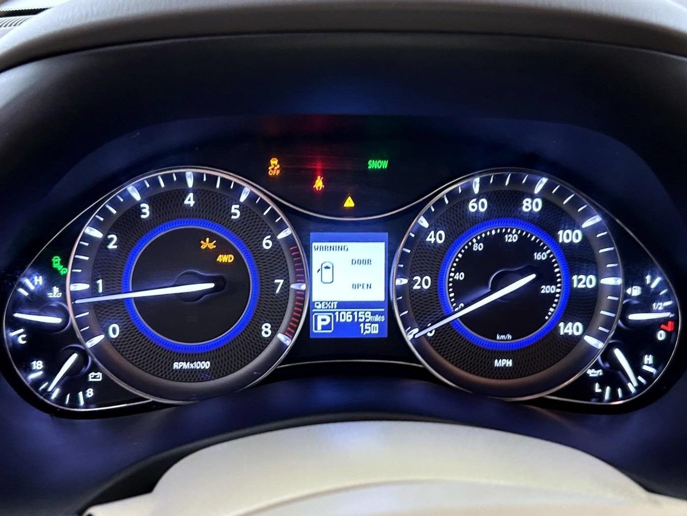 Used 2016 INFINITI QX80 4WD w/ Deluxe Technology Package image 14