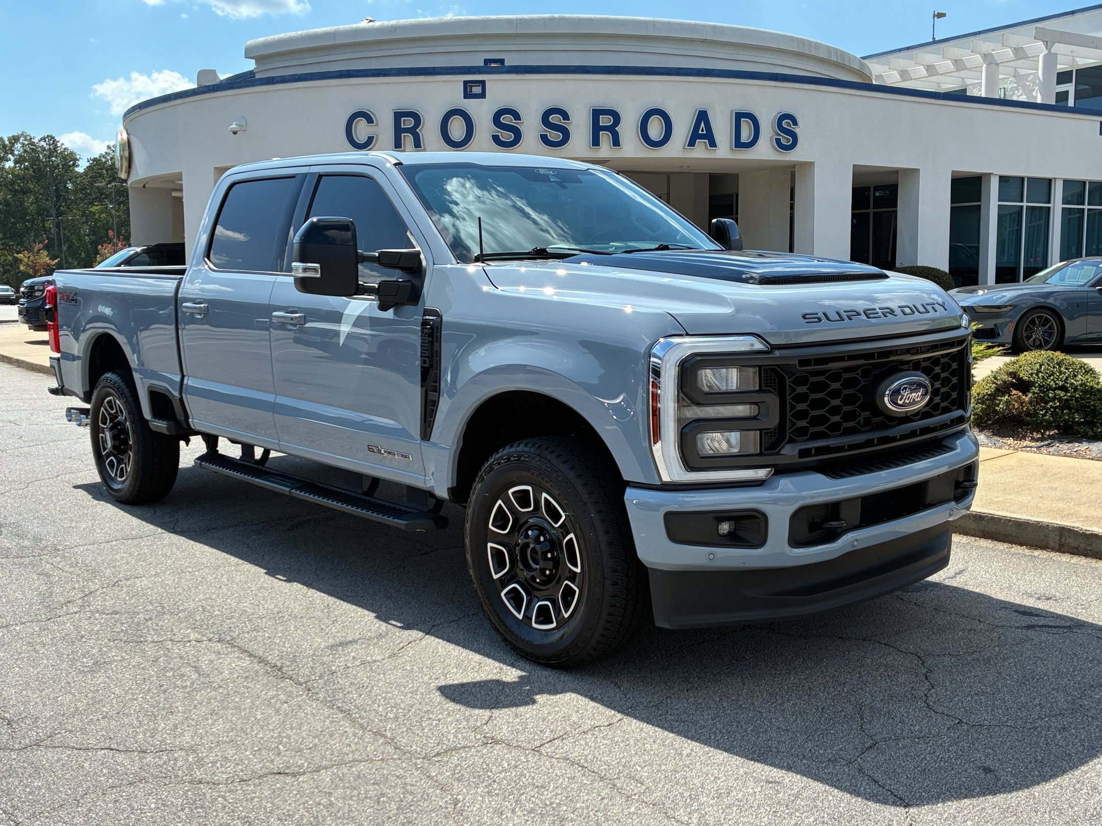 Certified 2024 Ford F250 Lariat w/ Lariat Ultimate Package AWD/4WD image 1