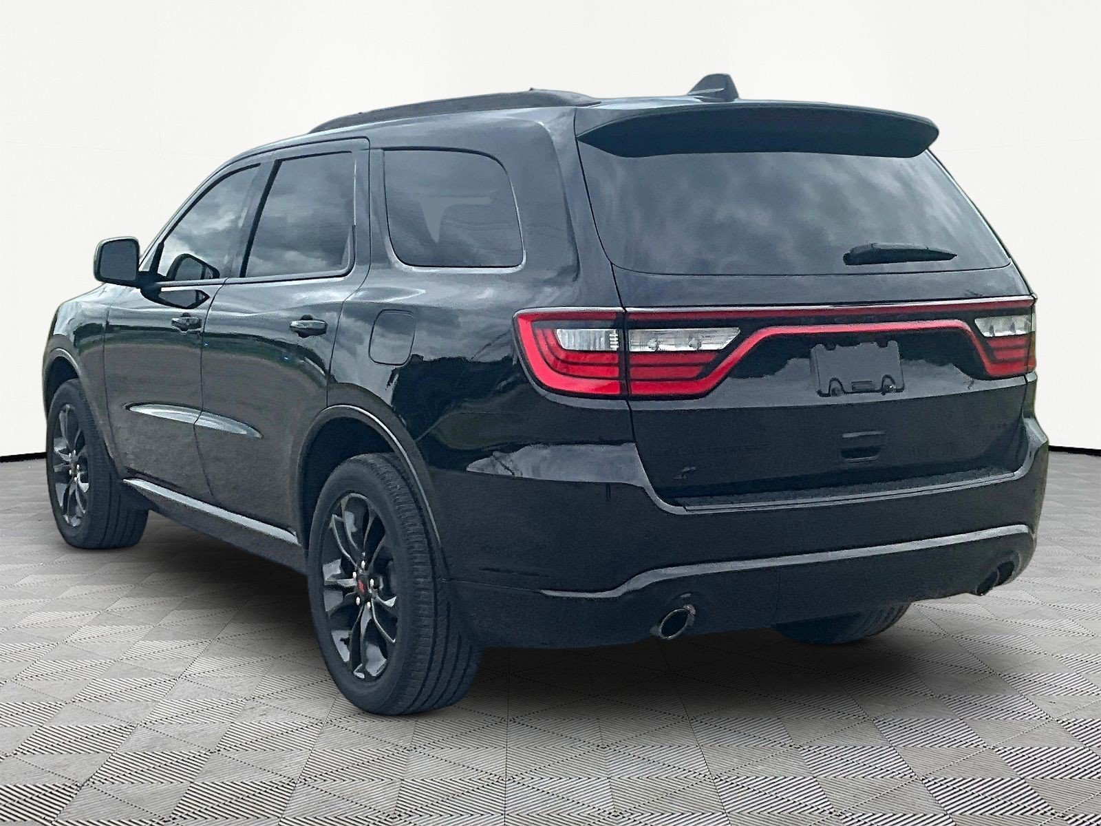 Used 2025 Dodge Durango GT w/ Blacktop Package AWD/4WD image 4