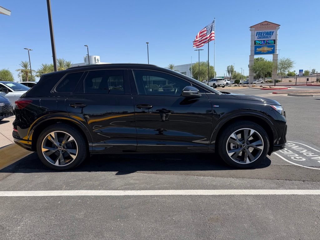 Used 2023 Audi Q4 e-tron Premium Plus w/ Premium Plus AWD/4WD image 5