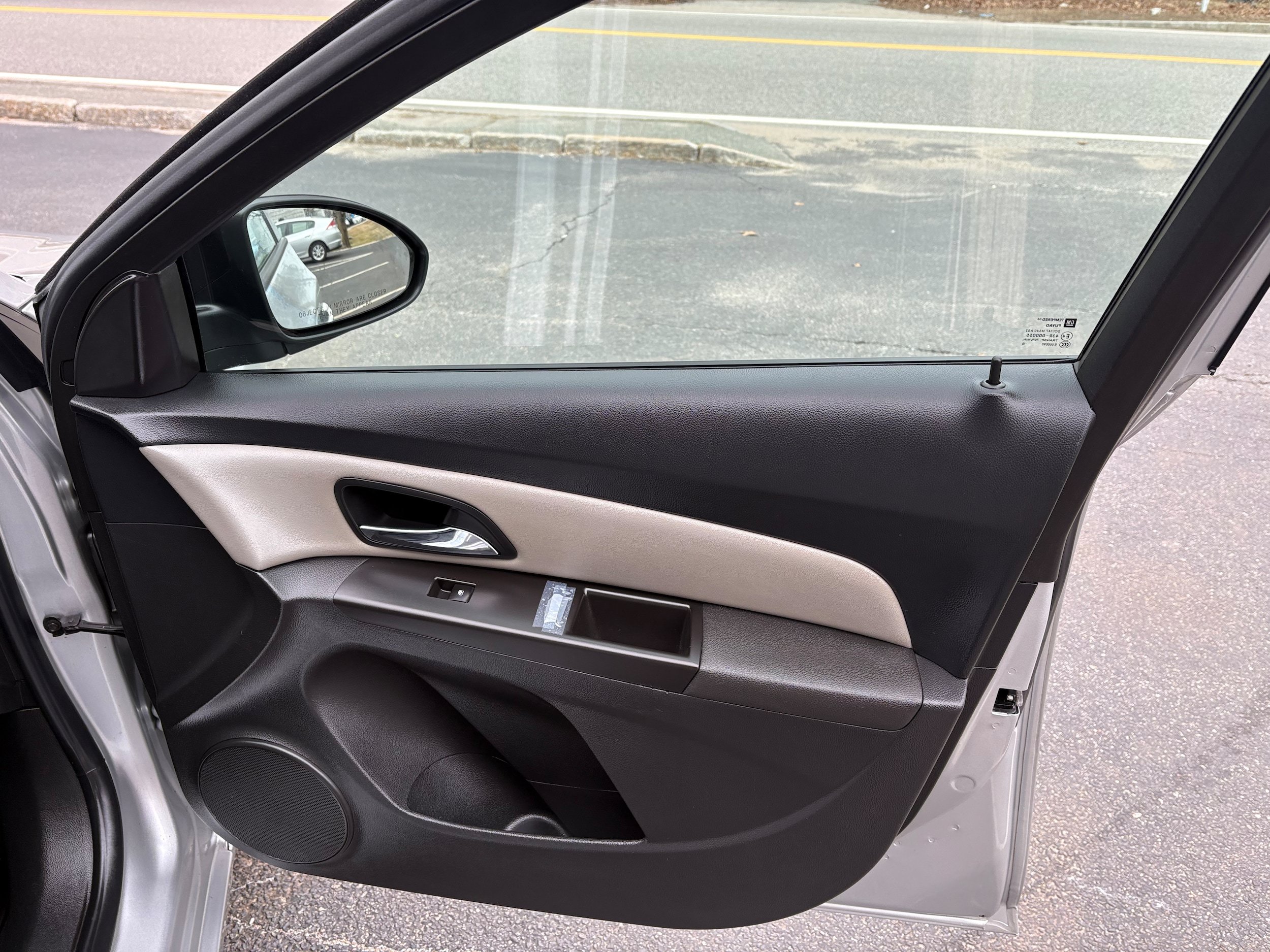 Used 2016 Chevrolet Cruze LS FWD image 24