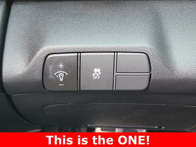 Certified 2025 Hyundai Elantra N Base image 18