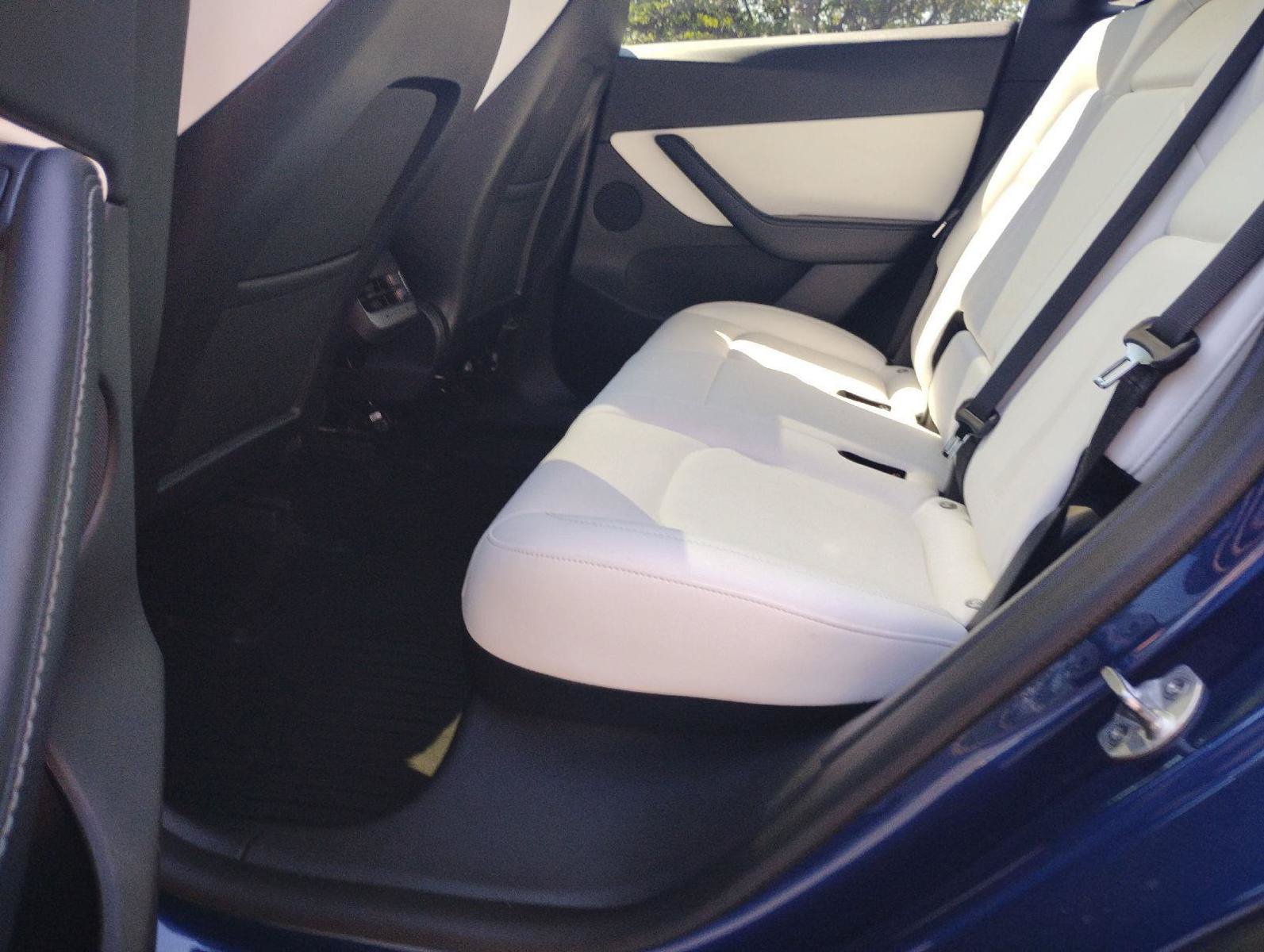 Used 2021 Tesla Model Y Performance AWD/4WD image 12