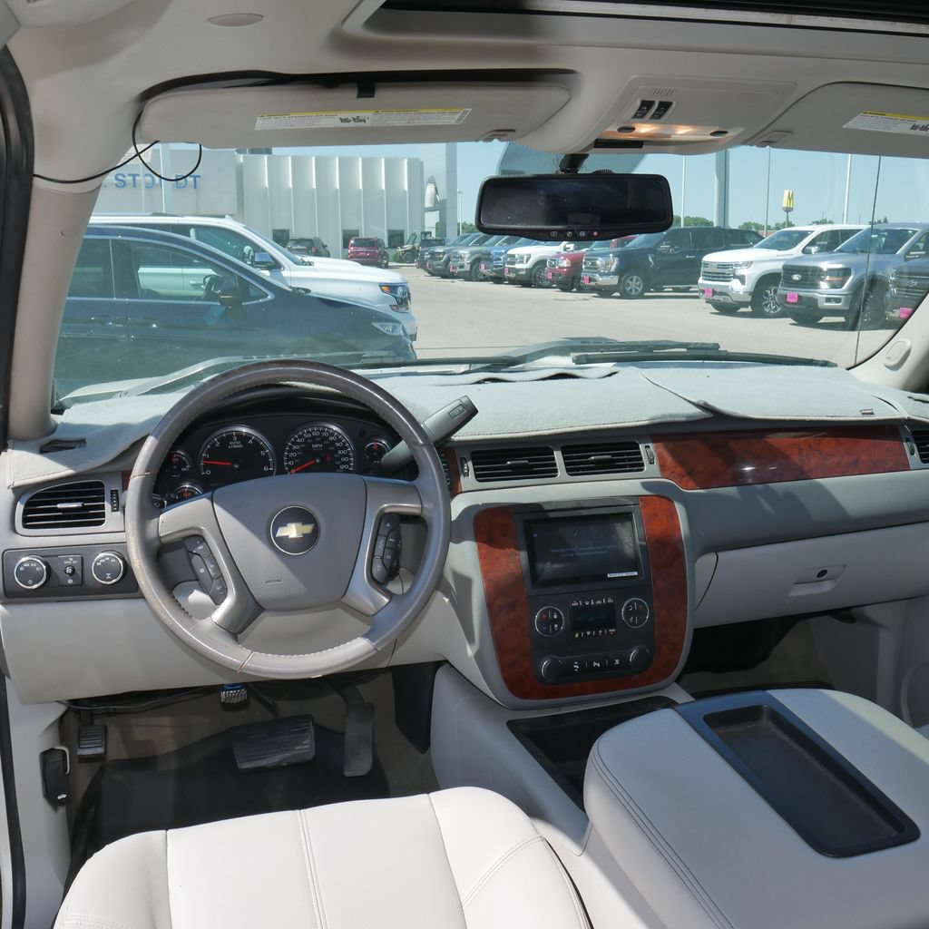 Used 2011 Chevrolet Silverado 1500 LTZ w/ LTZ White Diamond Edition AWD/4WD image 33