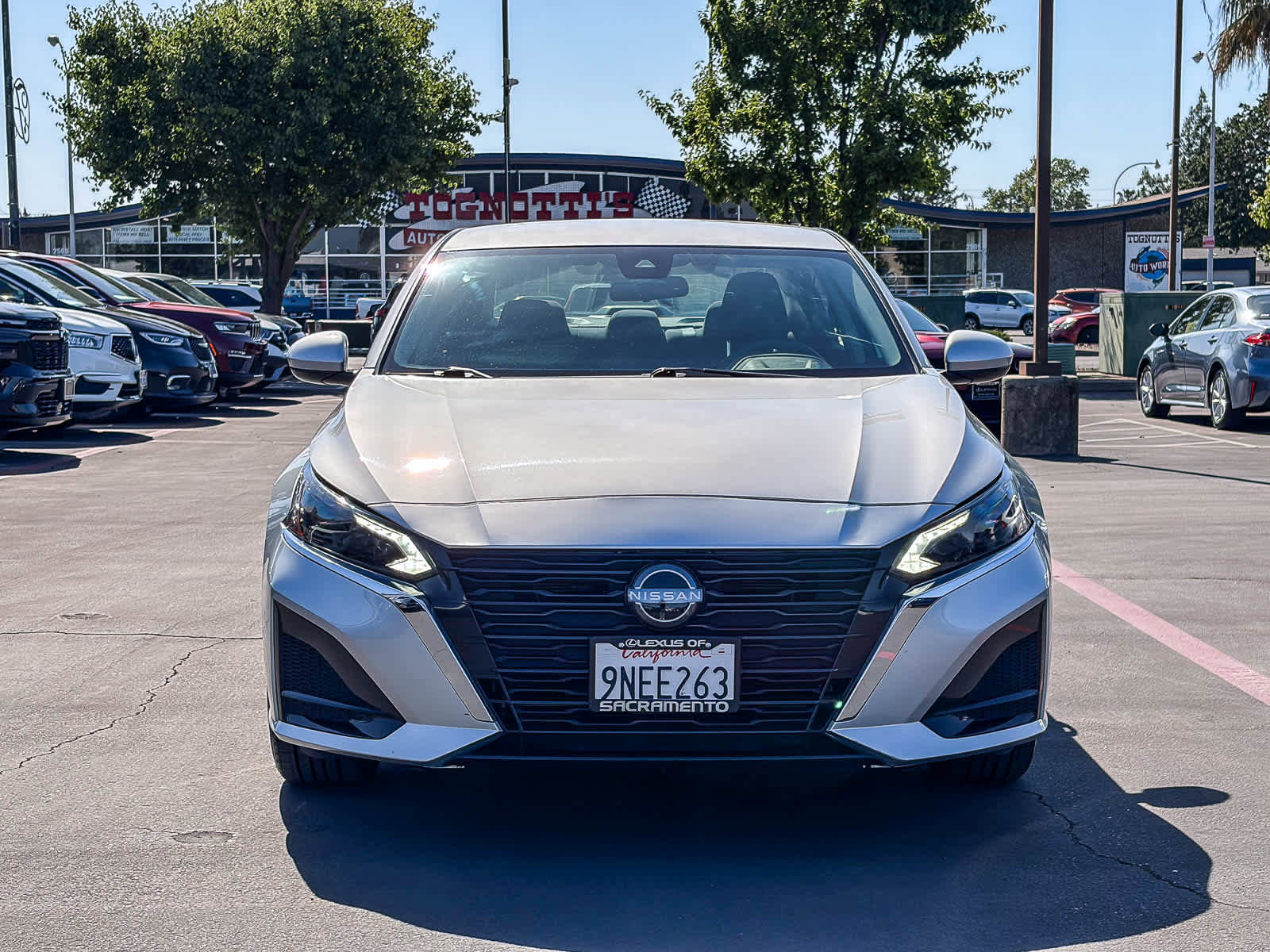 Used 2023 Nissan Altima 2.5 SV AWD/4WD image 6