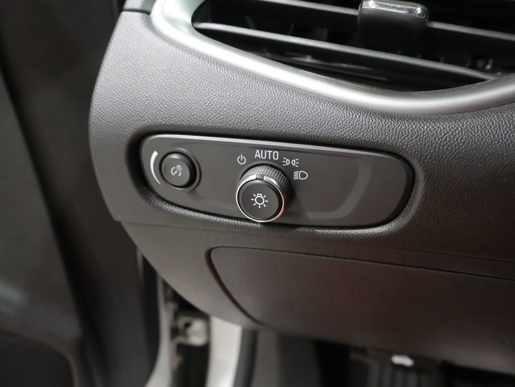 Used 2021 Chevrolet Malibu LS FWD image 29