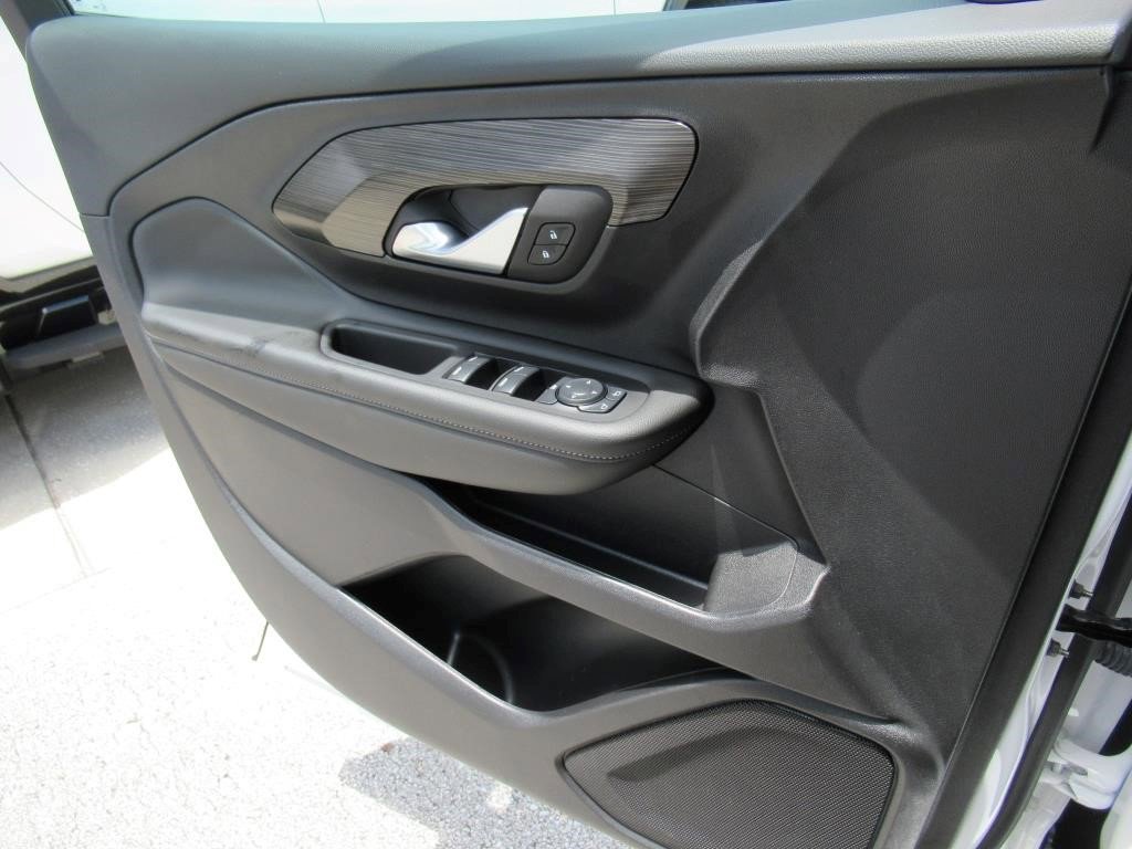 Certified 2024 GMC Terrain SLE image 28