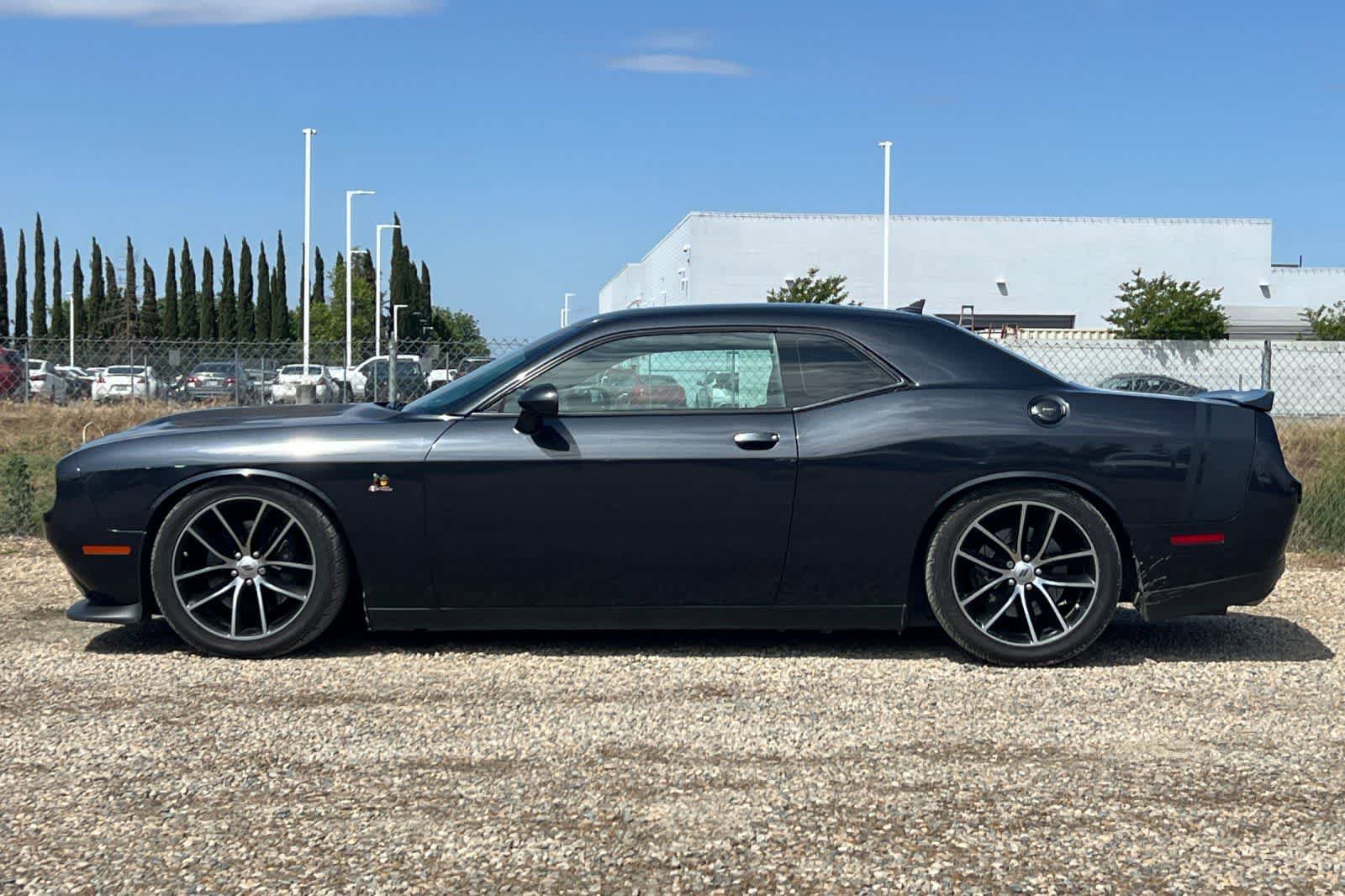 Used 2017 Dodge Challenger R/T Scat Pack RWD image 6