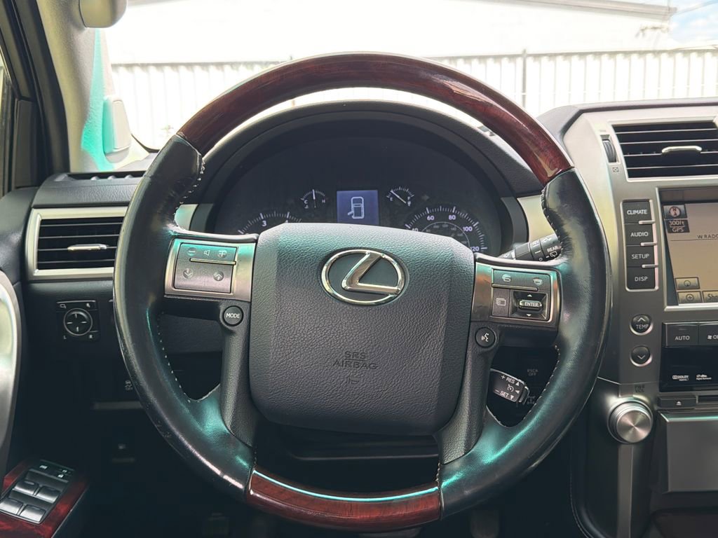 Used 2011 Lexus GX 460 w/ Convenience Pkg AWD/4WD image 22