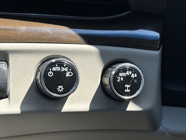 Used 2019 Cadillac Escalade Luxury AWD/4WD image 25