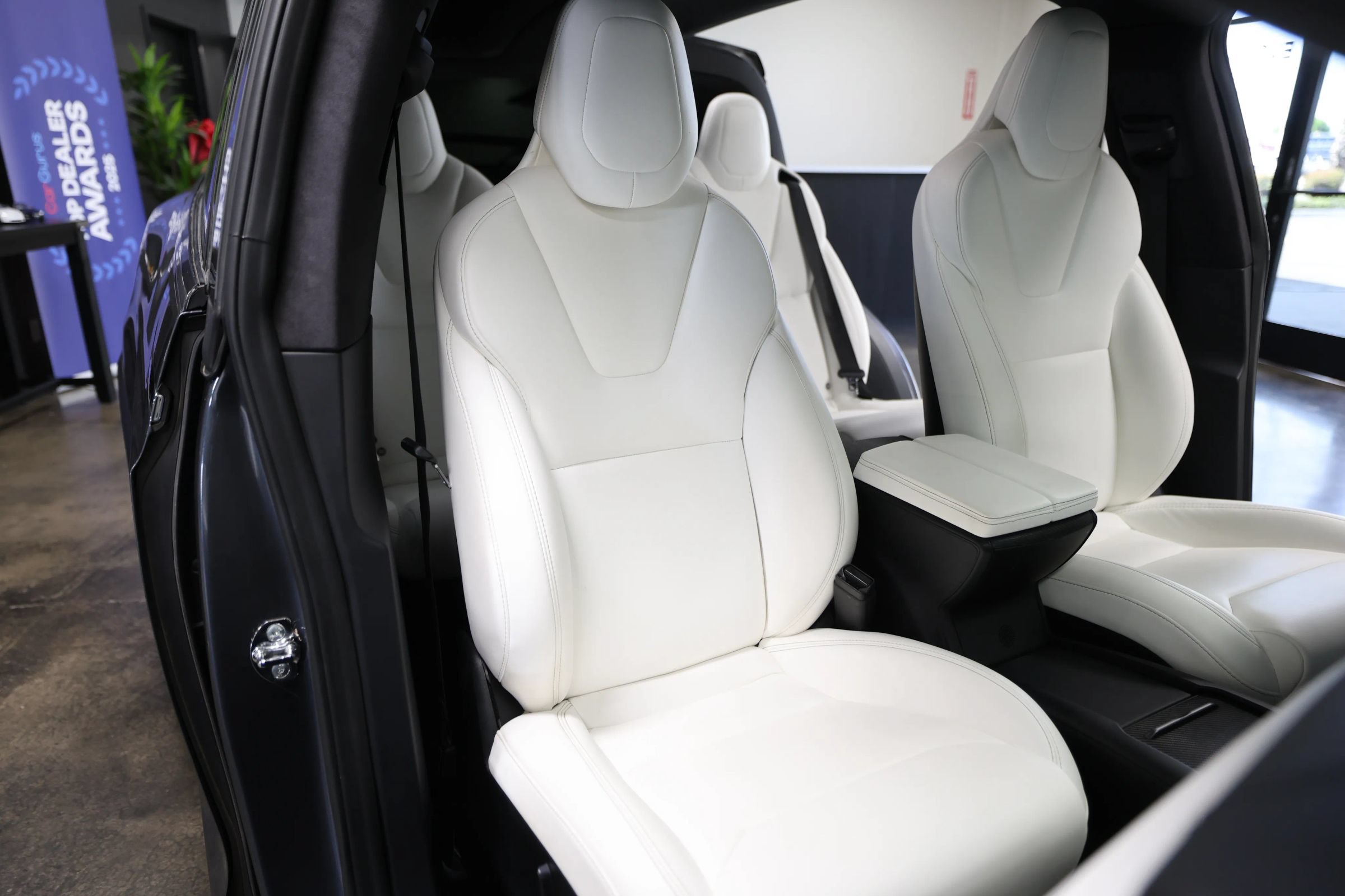 Used 2018 Tesla Model X 100D AWD/4WD image 30