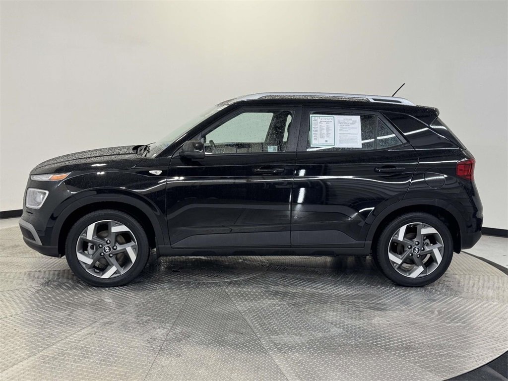Used 2024 Hyundai Venue SEL image 4