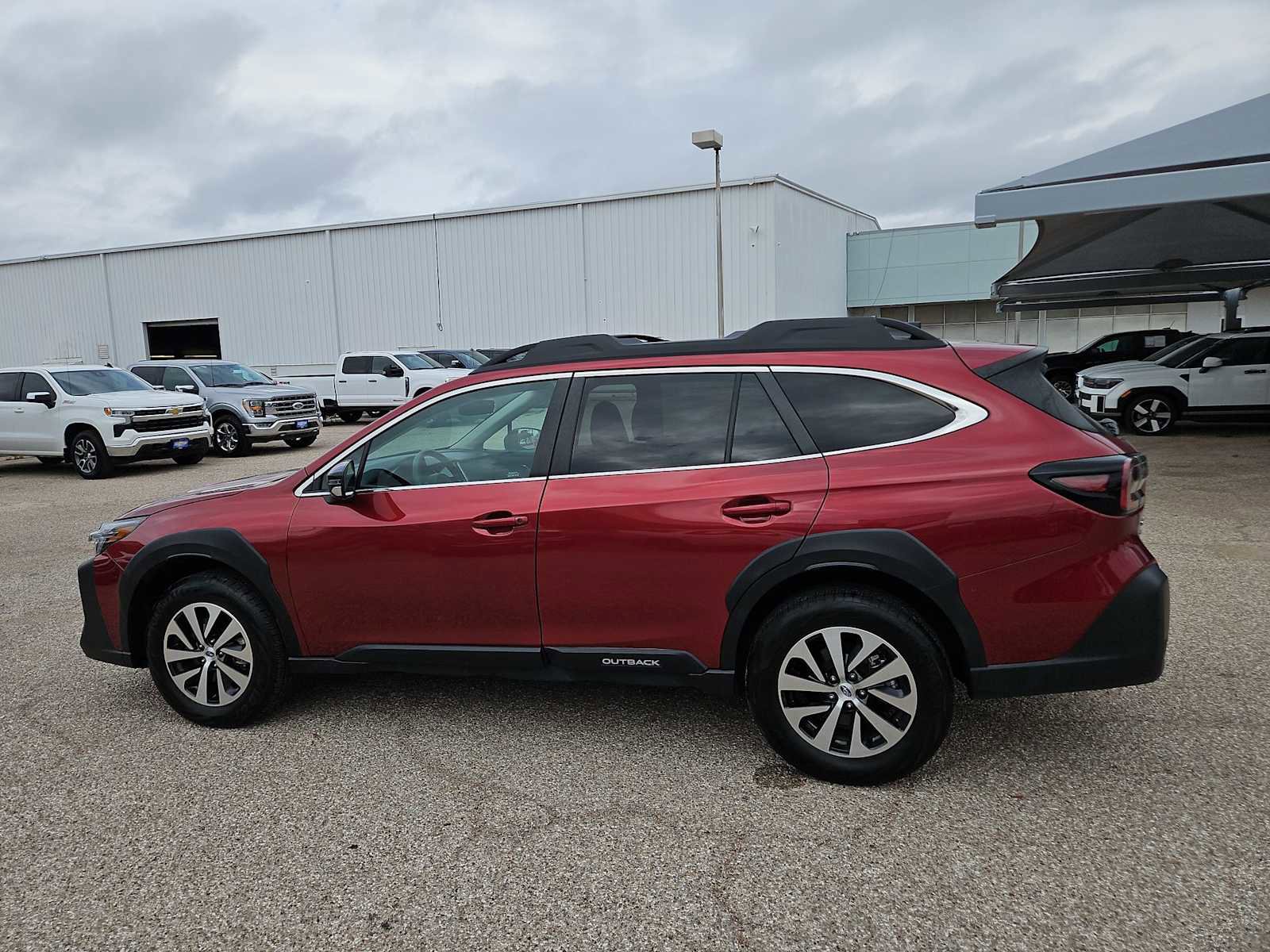 Used 2024 Subaru Outback Premium AWD/4WD image 5