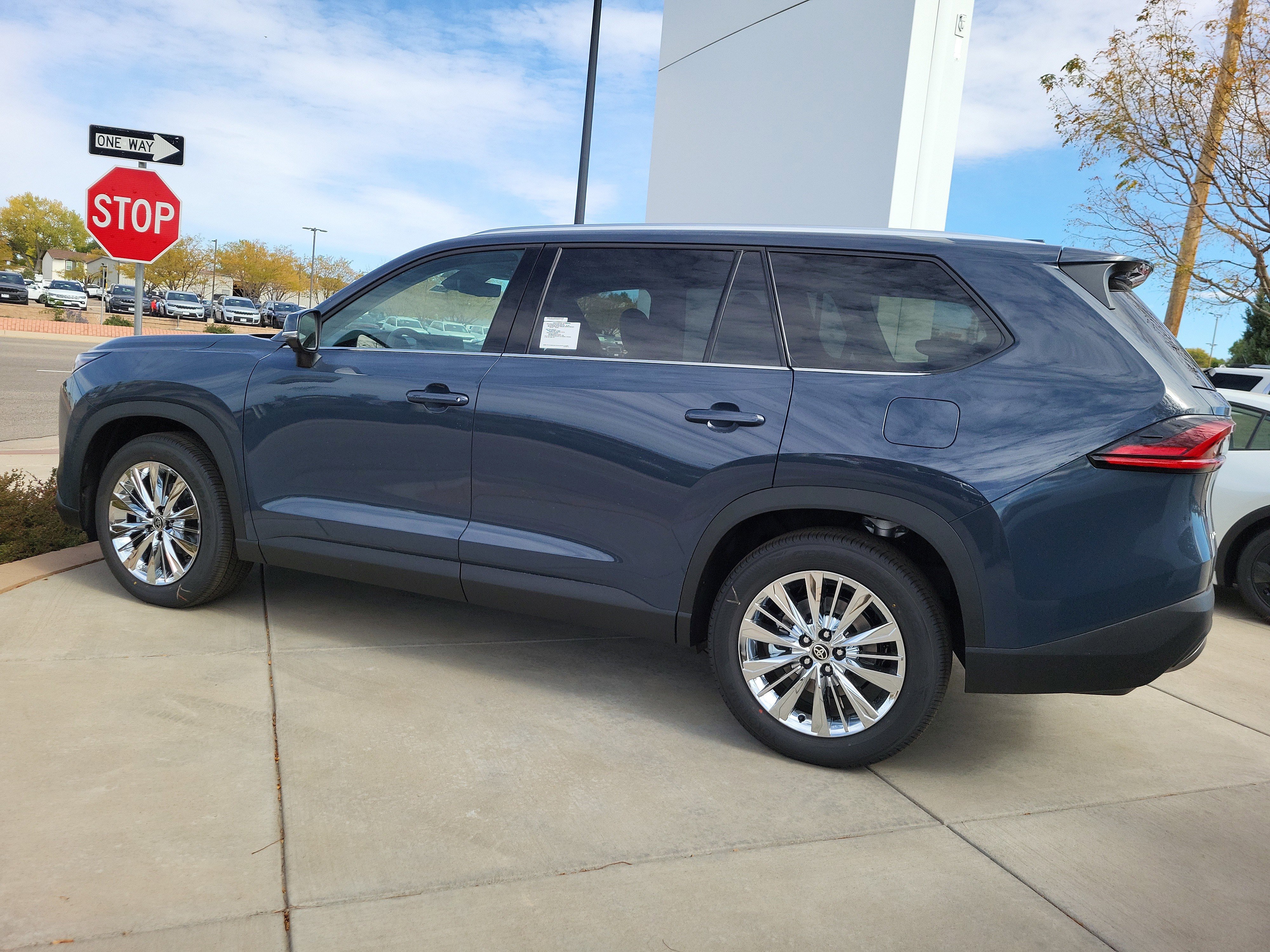 New 2026 Toyota Grand Highlander AWD image 4