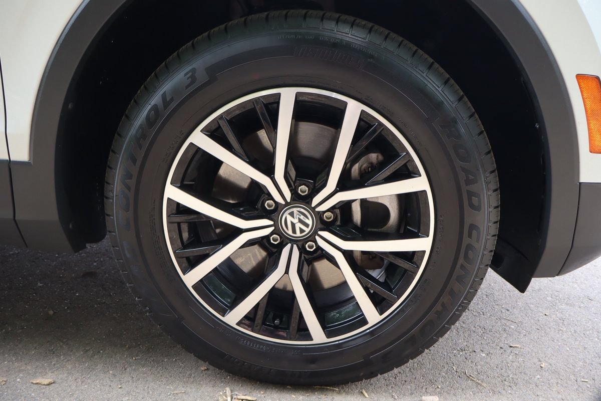Used 2021 Volkswagen Tiguan SE AWD/4WD image 44