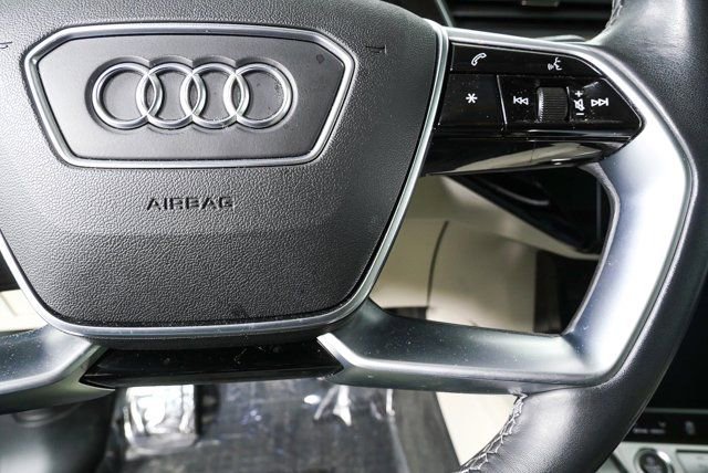 Certified 2023 Audi e-tron Premium Plus w/ Premium Plus Package AWD/4WD image 11