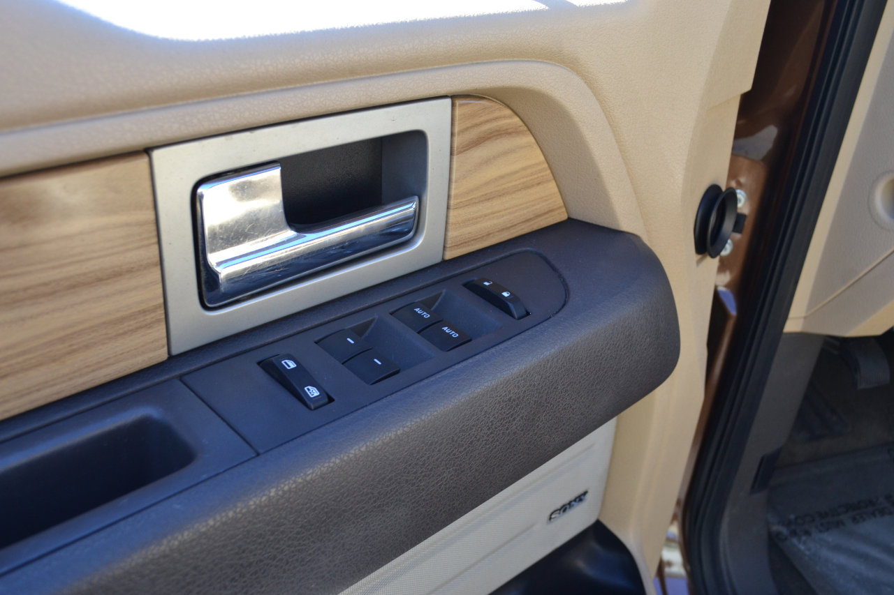 Used 2011 Ford F150 Lariat w/ Lariat Chrome Pkg image 25