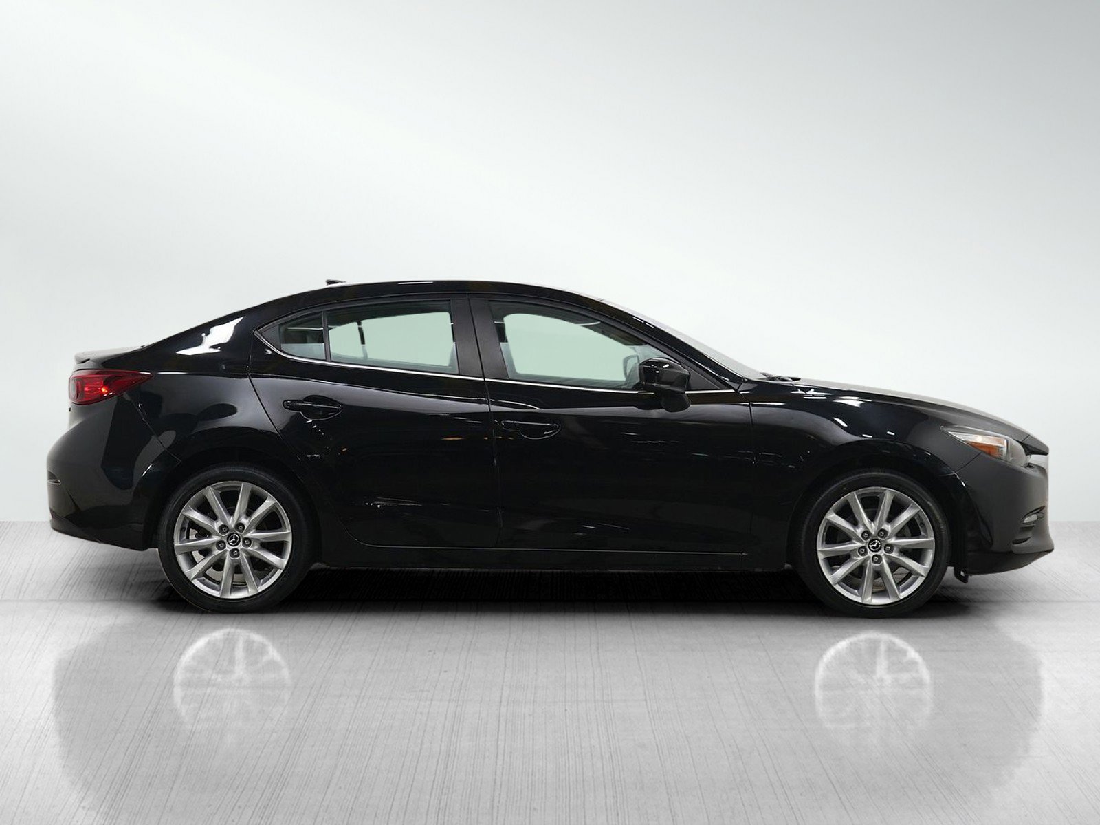 Used 2017 MAZDA MAZDA3 Touring w/ Popular Equipment Package FWD image 6