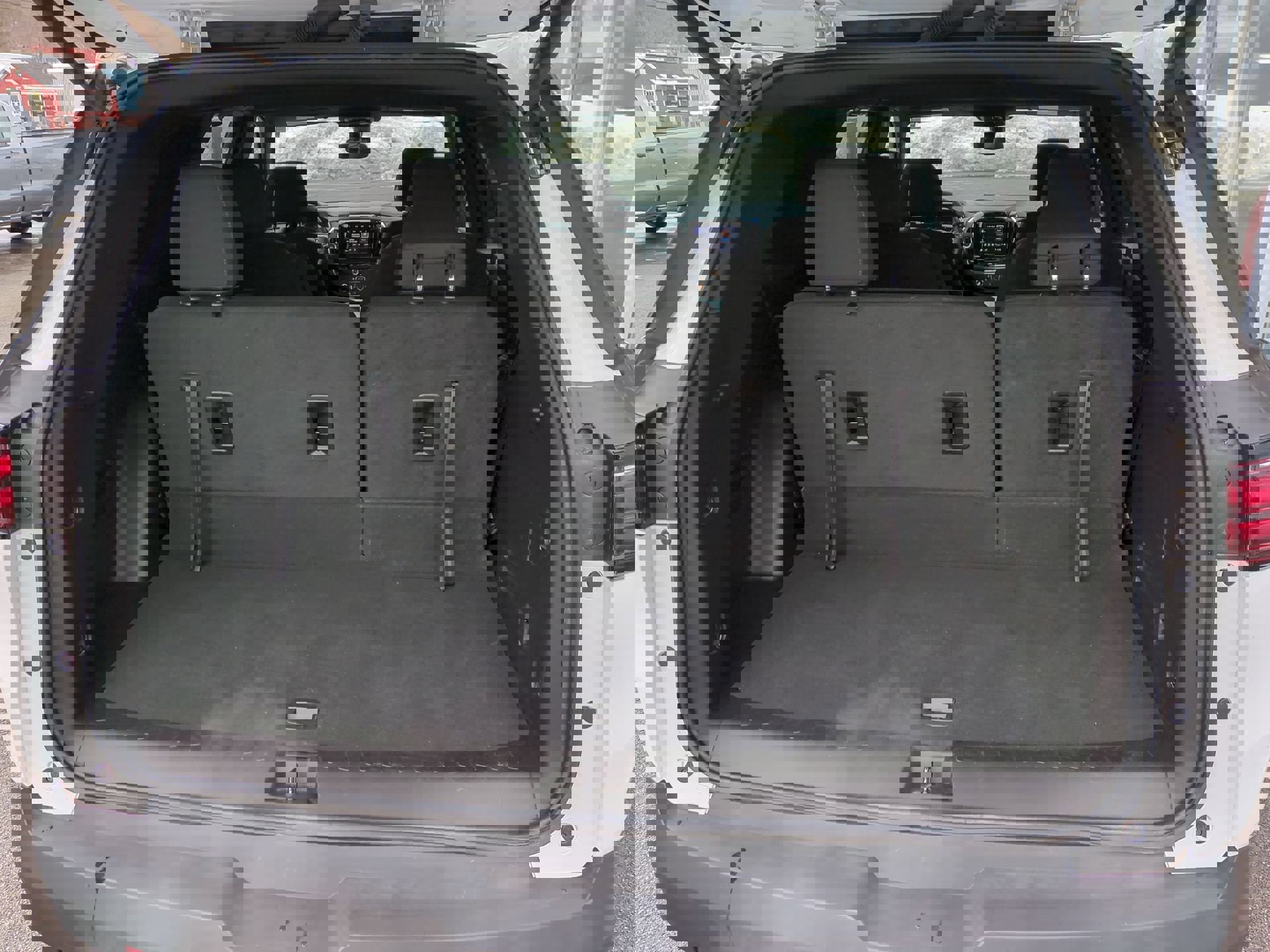 Certified 2023 Chevrolet Traverse LT image 25