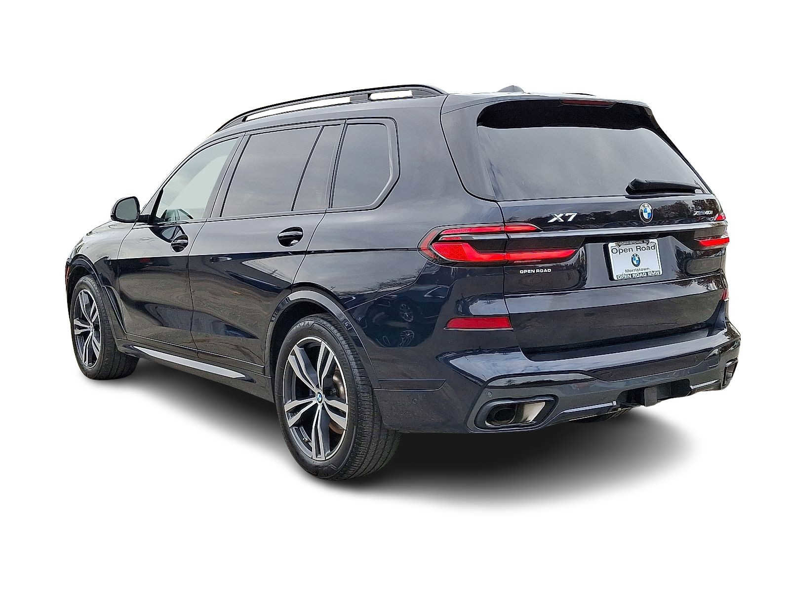 Used 2024 BMW X7 xDrive40i w/ M Sport Package image 4