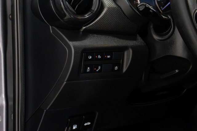 Used 2020 Nissan Kicks S w/ Interior Electronics Package FWD image 28