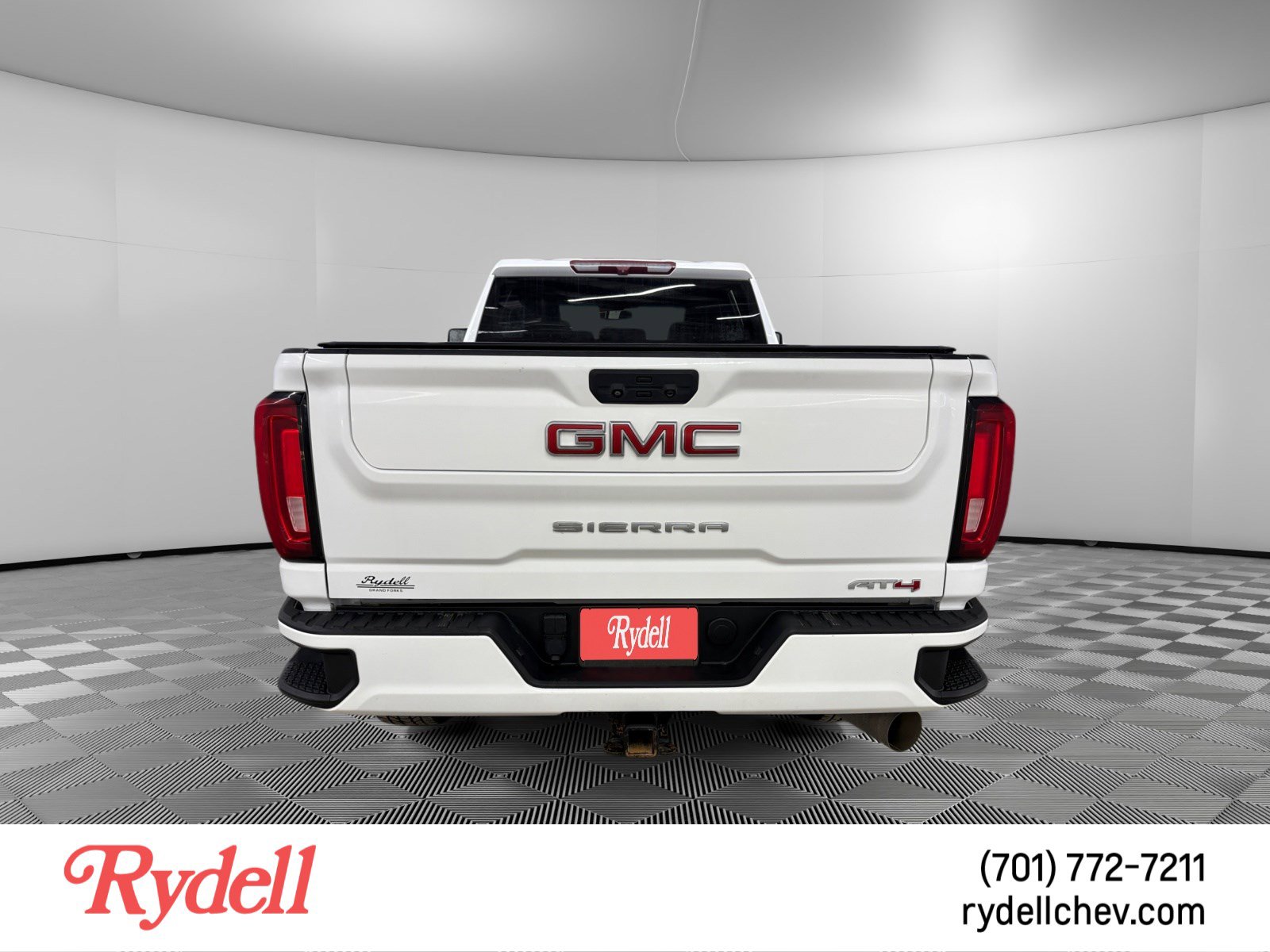Used 2022 GMC Sierra 2500 AT4 w/ Gooseneck/5TH Wheel Package image 4