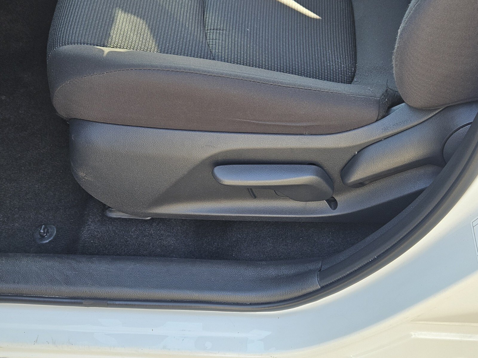 Used 2025 Toyota RAV4 LE AWD/4WD image 15