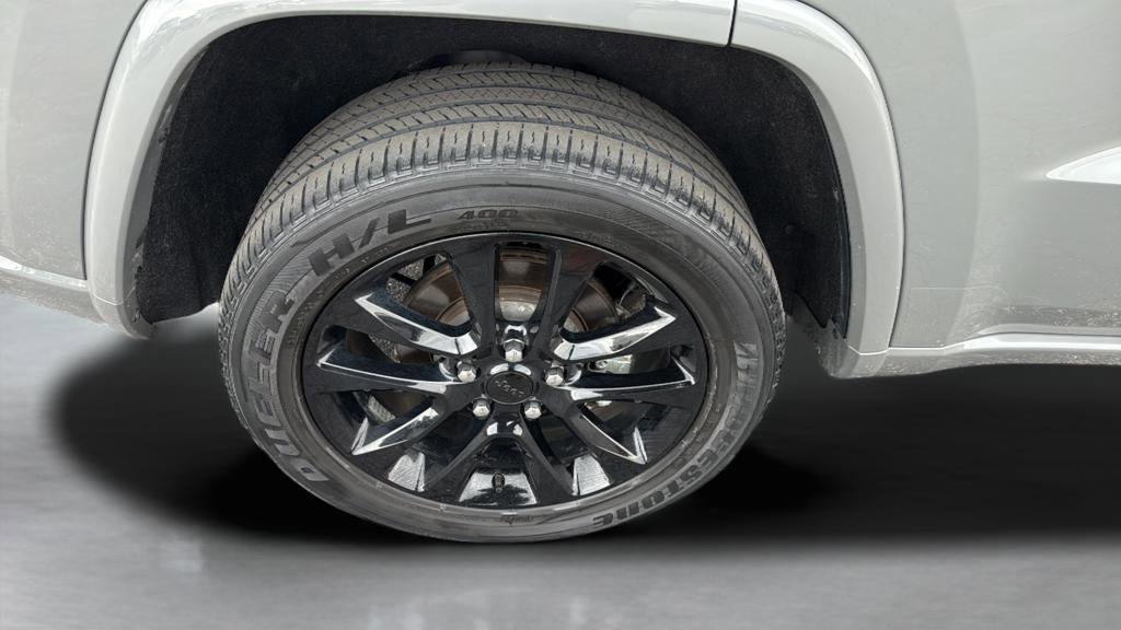 Used 2021 Jeep Grand Cherokee Laredo X AWD/4WD image 35