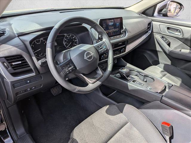 Used 2025 Nissan Rogue SV image 9