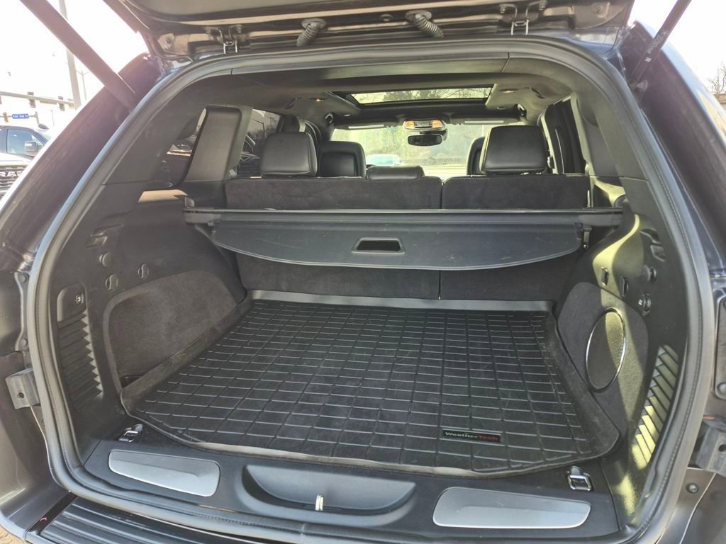 Used 2019 Jeep Grand Cherokee SRT image 13