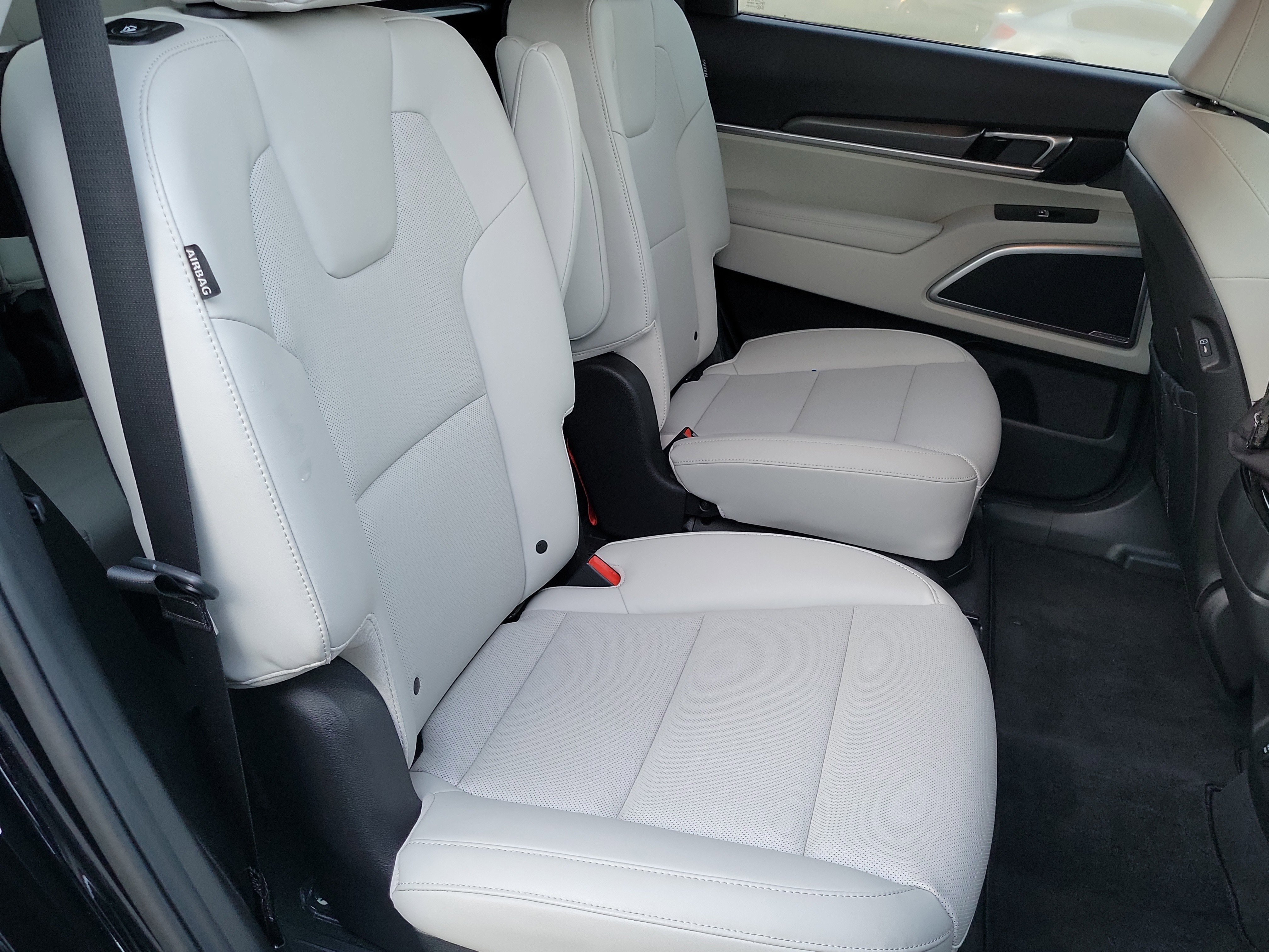 Used 2023 Kia Telluride S image 22