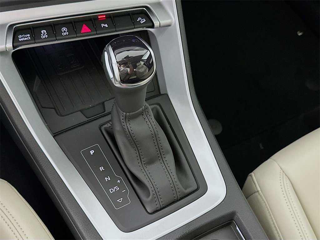 New 2025 Audi Q3 2.0T Premium image 22