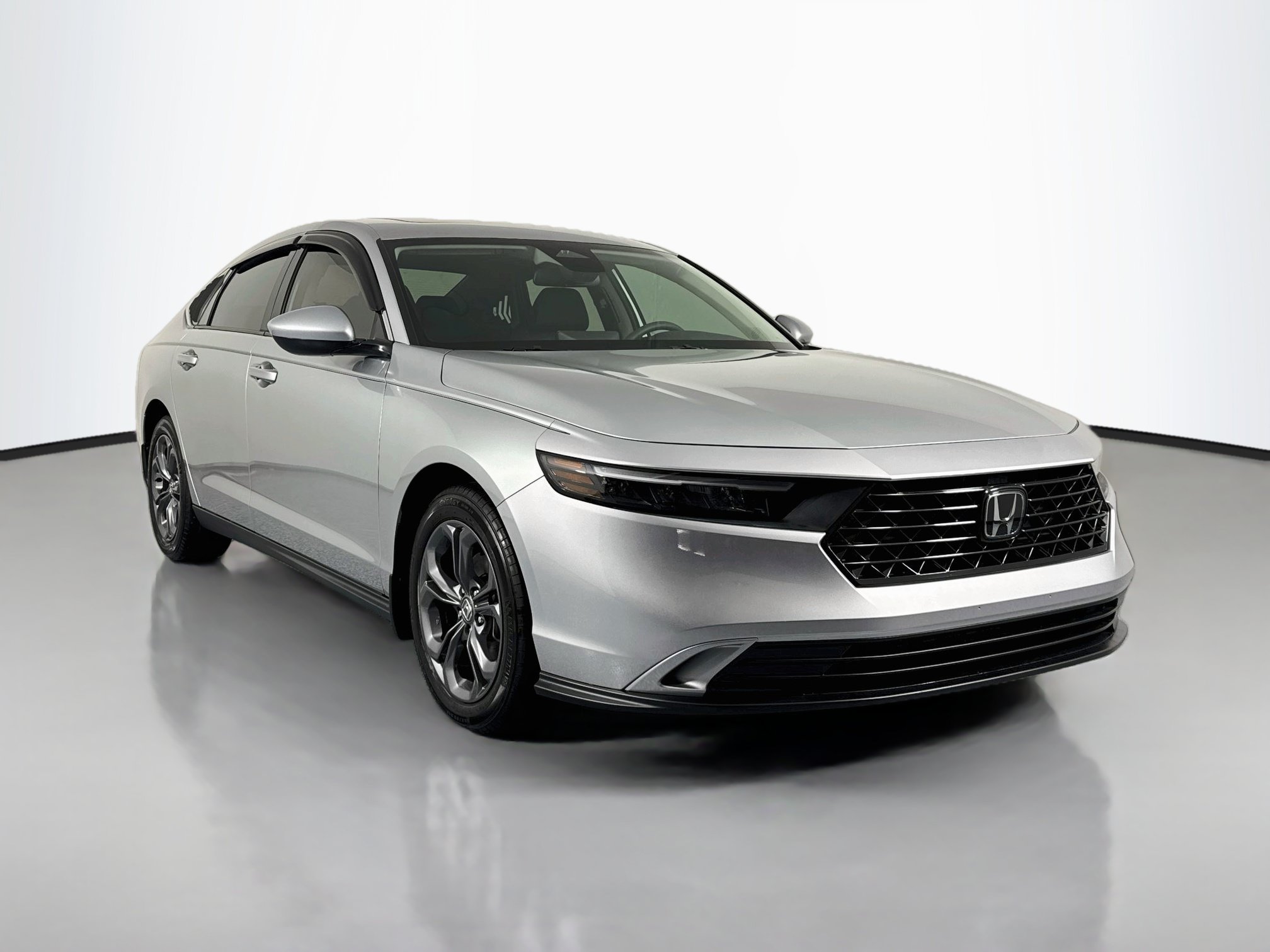Certified 2024 Honda Accord EX image 3