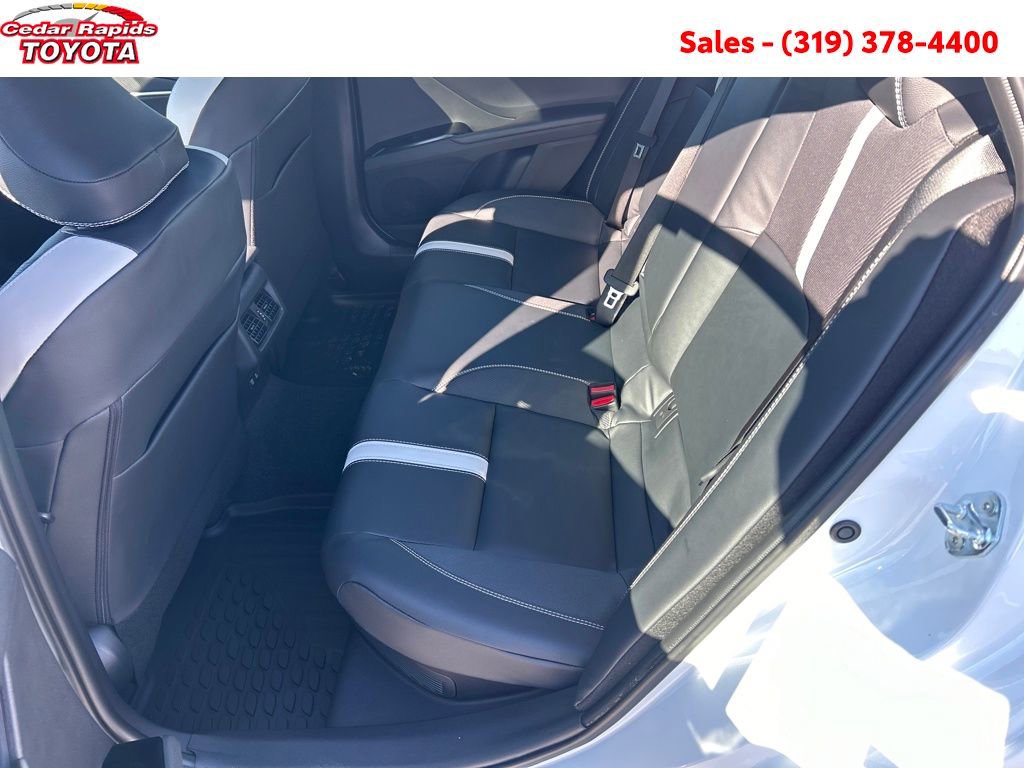 New 2026 Toyota Camry Hybrid image 24