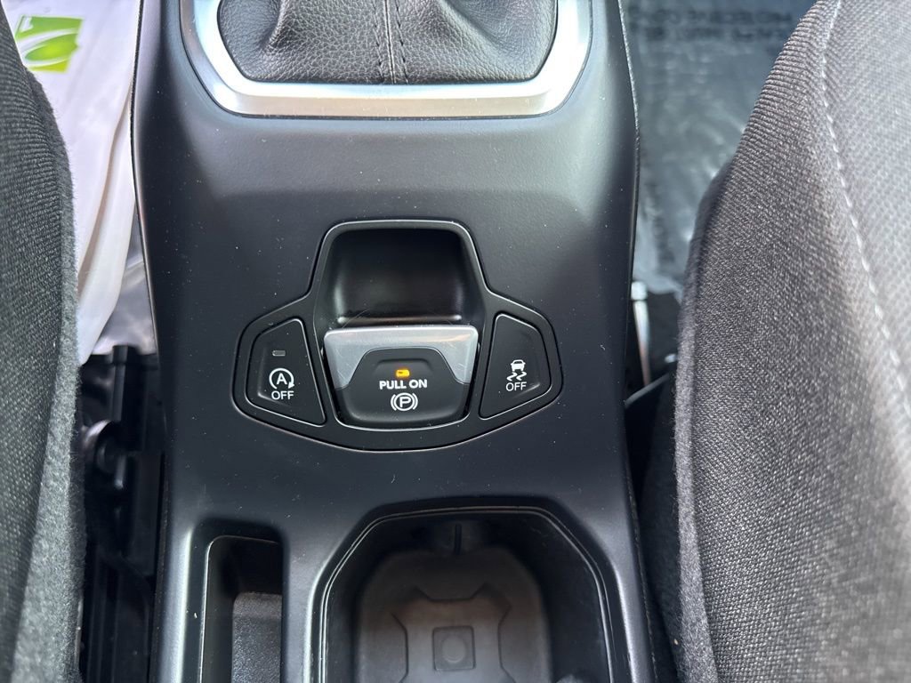 Used 2023 Jeep Renegade Latitude image 29
