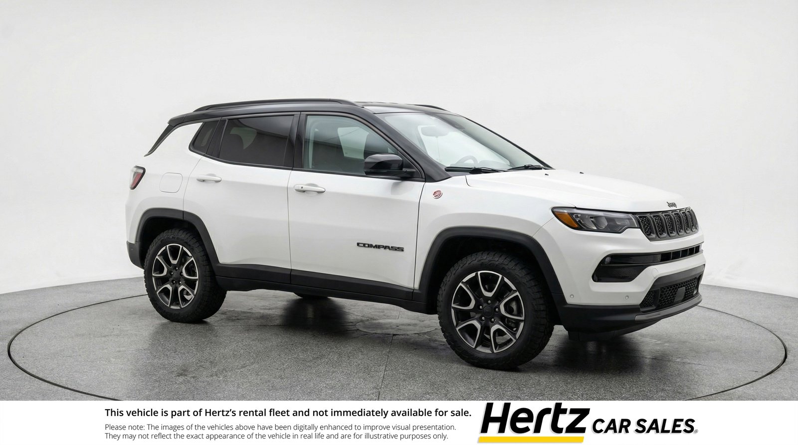 Used 2025 Jeep Compass Trailhawk image 1