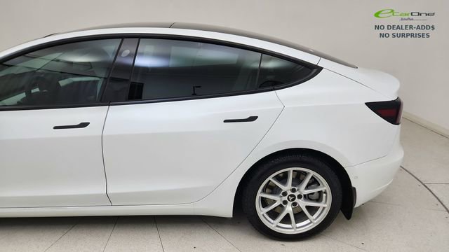 Used 2022 Tesla Model 3 Long Range AWD/4WD image 11